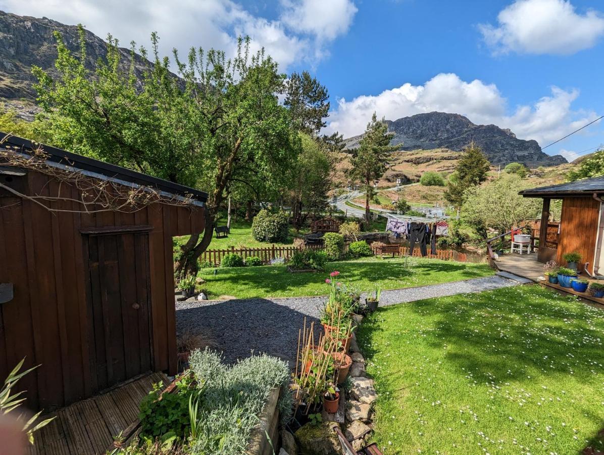 ブライナイ・フェスティニオグ Bryn Elltyd Eco Houseゲストハウス エクステリア 写真