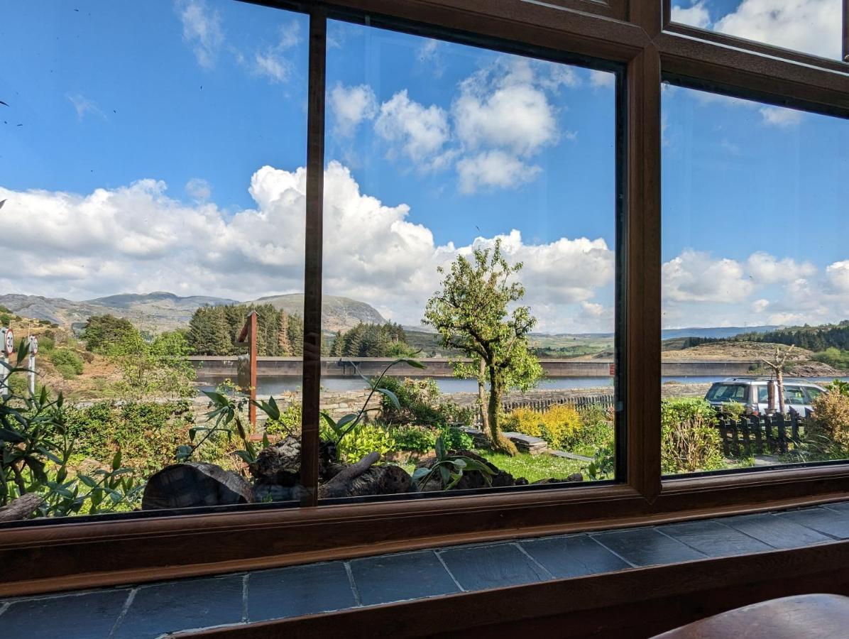 ブライナイ・フェスティニオグ Bryn Elltyd Eco Houseゲストハウス エクステリア 写真