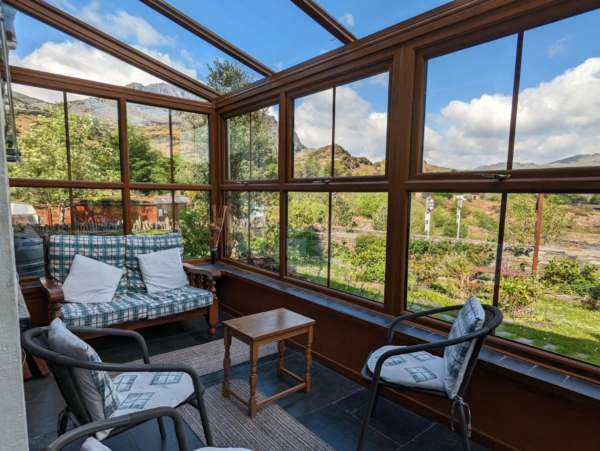 ブライナイ・フェスティニオグ Bryn Elltyd Eco Houseゲストハウス エクステリア 写真