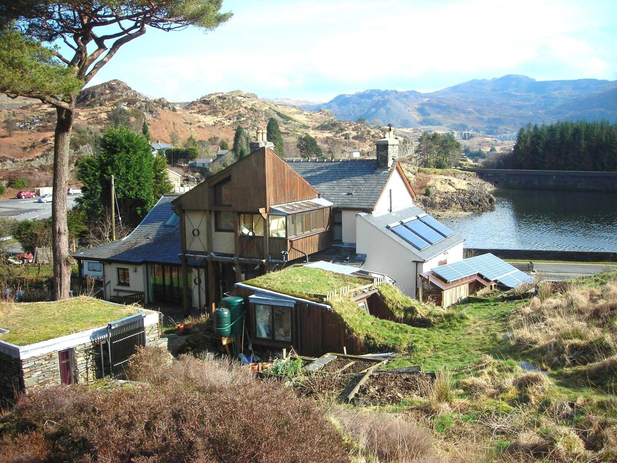 ブライナイ・フェスティニオグ Bryn Elltyd Eco Houseゲストハウス エクステリア 写真