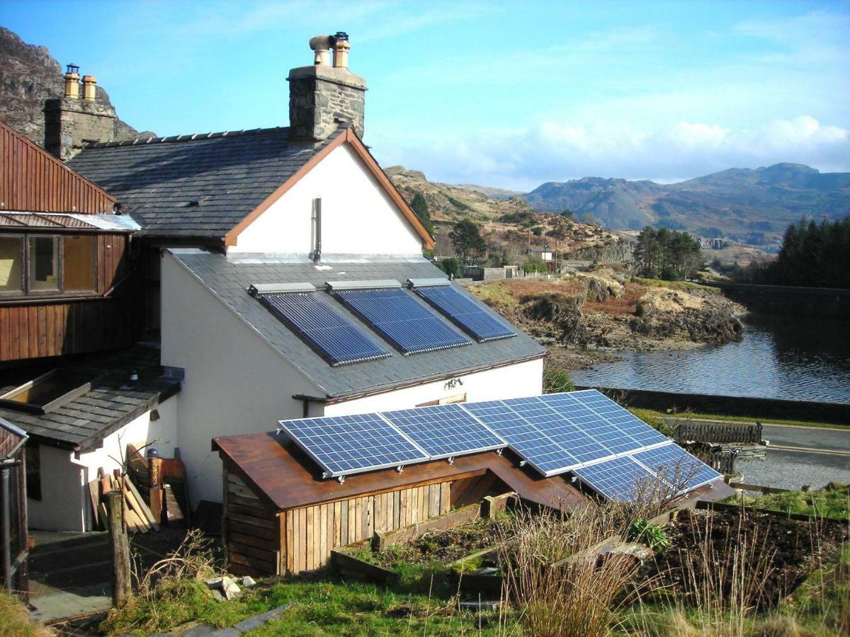ブライナイ・フェスティニオグ Bryn Elltyd Eco Houseゲストハウス エクステリア 写真