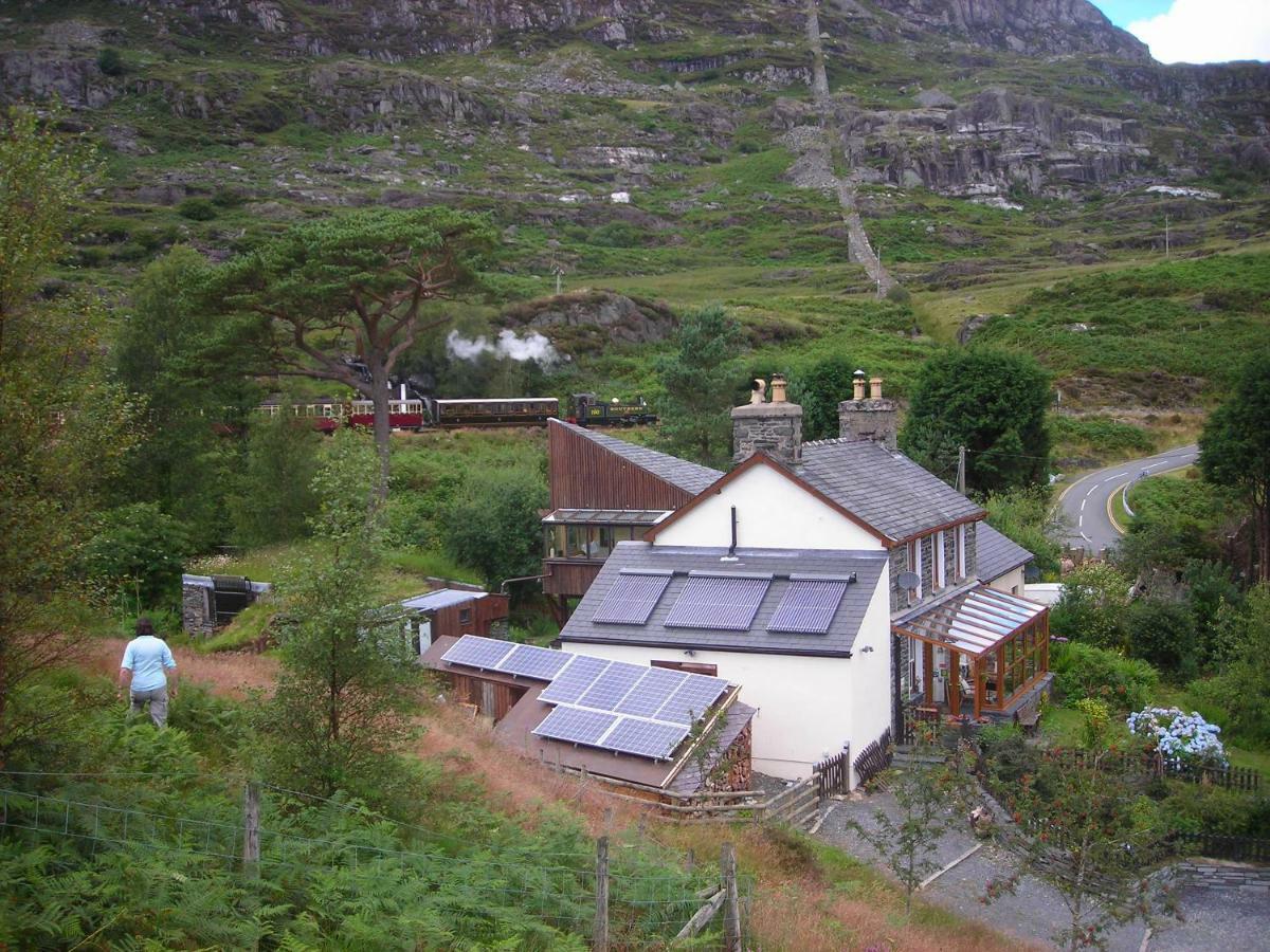 ブライナイ・フェスティニオグ Bryn Elltyd Eco Houseゲストハウス エクステリア 写真